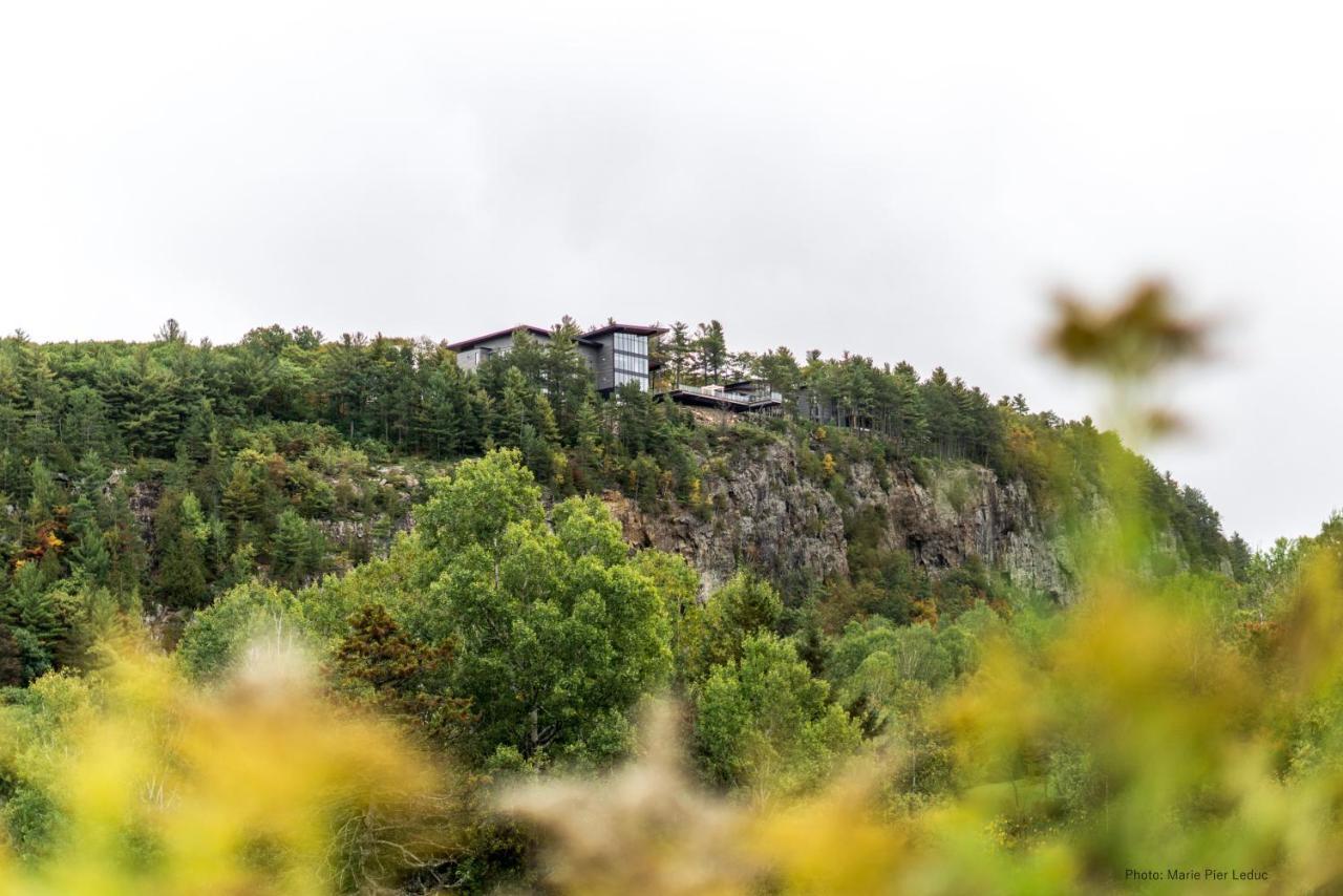 Auberge de la Montagne Coupée Saint Jean De Matha Exterior foto